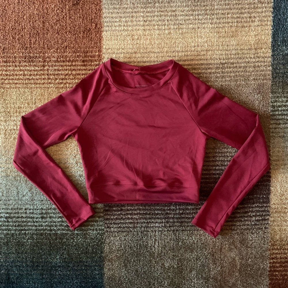 Maroon cropped workout top